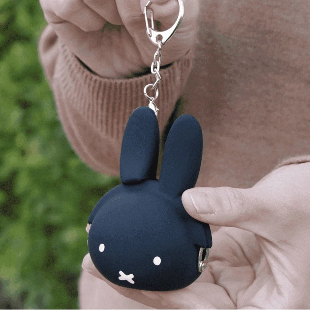 🆕 Small Miffy Keychain Pouch (Black)